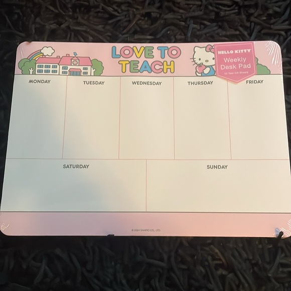 HELLO KITTY WEEKLY DESK PAD WIRH PEN - Picture 2 of 5